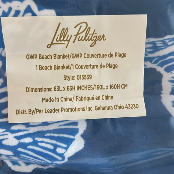 NWT Lilly Pulitzer Beach Blanket - Picture 2 of 3